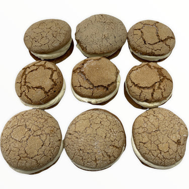 Cinnamon Sponge Kiss